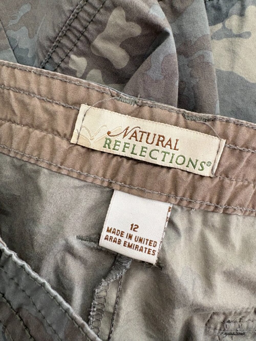 Camo Capri Pants Natural Reflections Size 12 - Picture 4 of 5